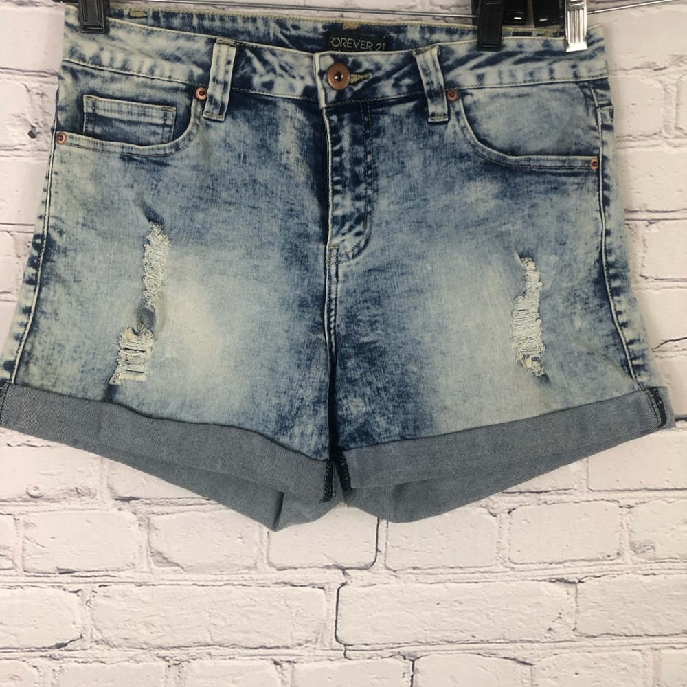 Forever 21 + Plus Size: Distressed Look Shorts. Size: (34)